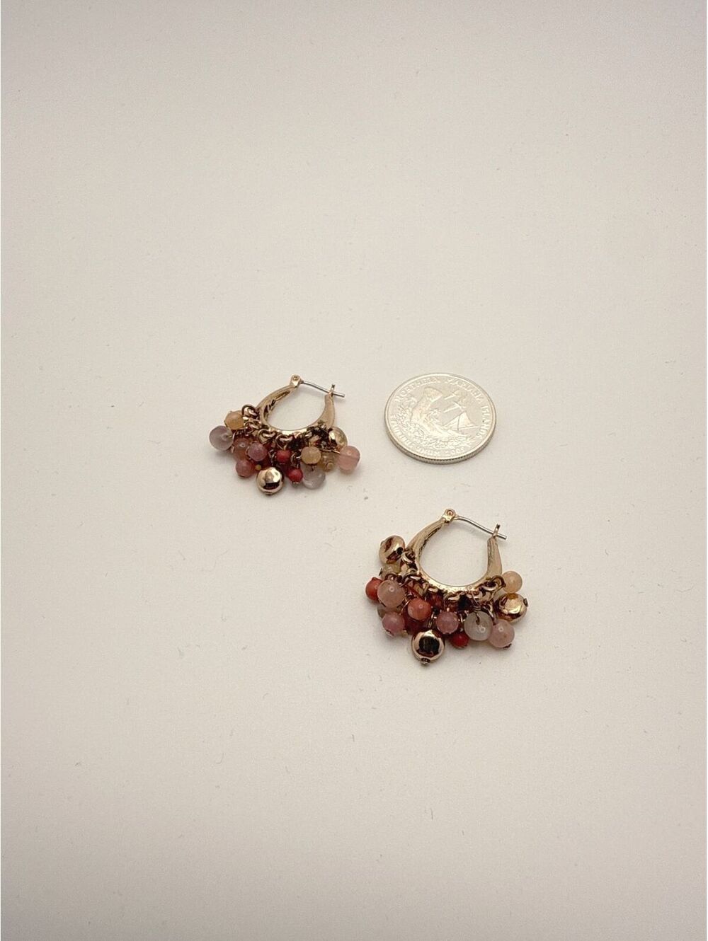 Pink Cluster Hoop Earrings Gold Tone Glass Bead Dangle Romantic Boho - Picture 3 of 3